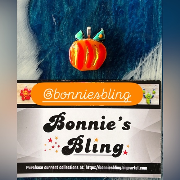 Bonnie’s Bling One of a Kind Fused Glass Jewelry and Accessories to Wear. - Picture 2 of 16